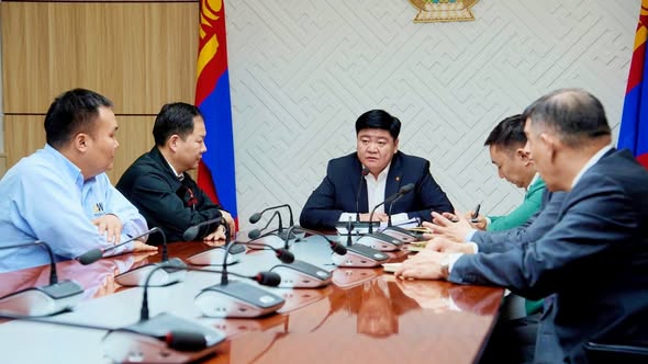 “ТУУЛЫН ХУРДНЫ ЗАМ” ТӨСӨЛТЭЙ ХОЛБОГДУУЛАН ГУРВАН ТАЛТ УУЛЗАЛТ Х...